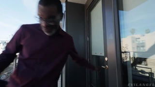 Cali Rose opens the door sex movie
